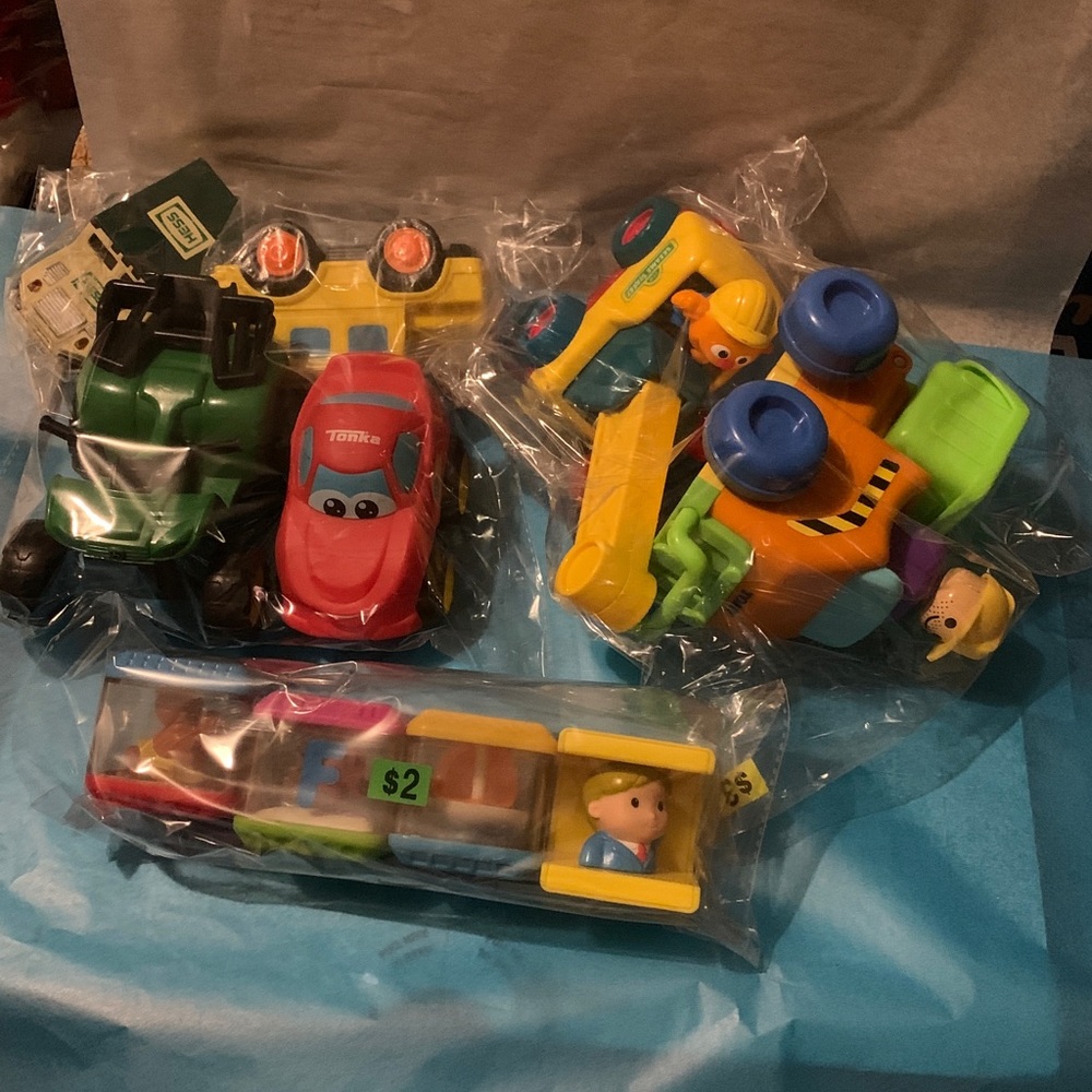 3 bags with Colorful Toy Vehicle Set and more / some vintage